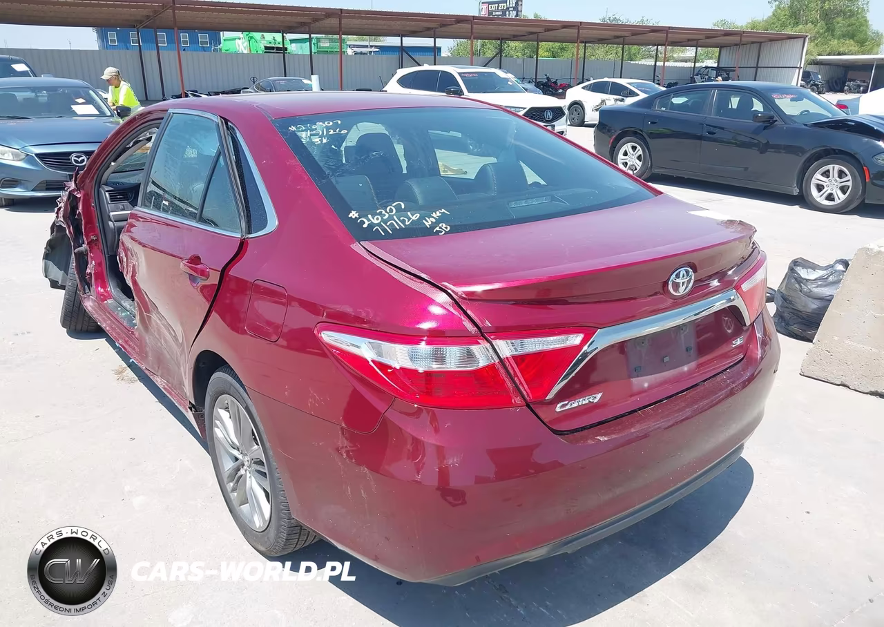 2016 Toyota Camry Se VIN:4T1BF1FK0GU512197 - 3
