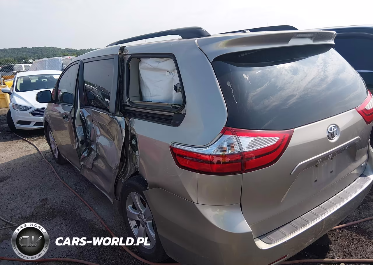 2015 Toyota Sienna Le 8 Passenger VIN:5TDKK3DC5FS631387 - 6