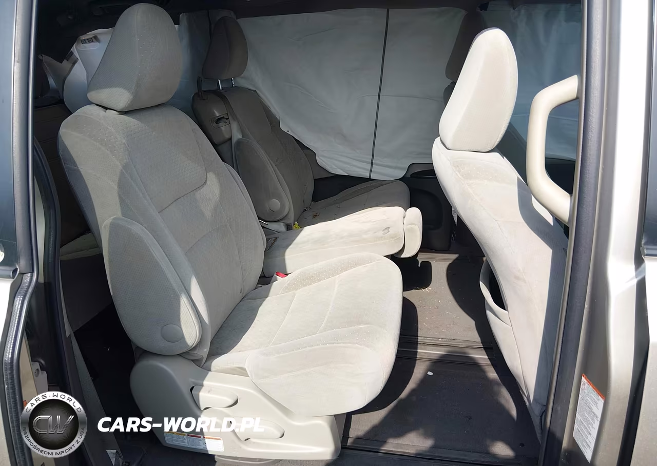 2015 Toyota Sienna Le 8 Passenger VIN:5TDKK3DC5FS631387 - 8
