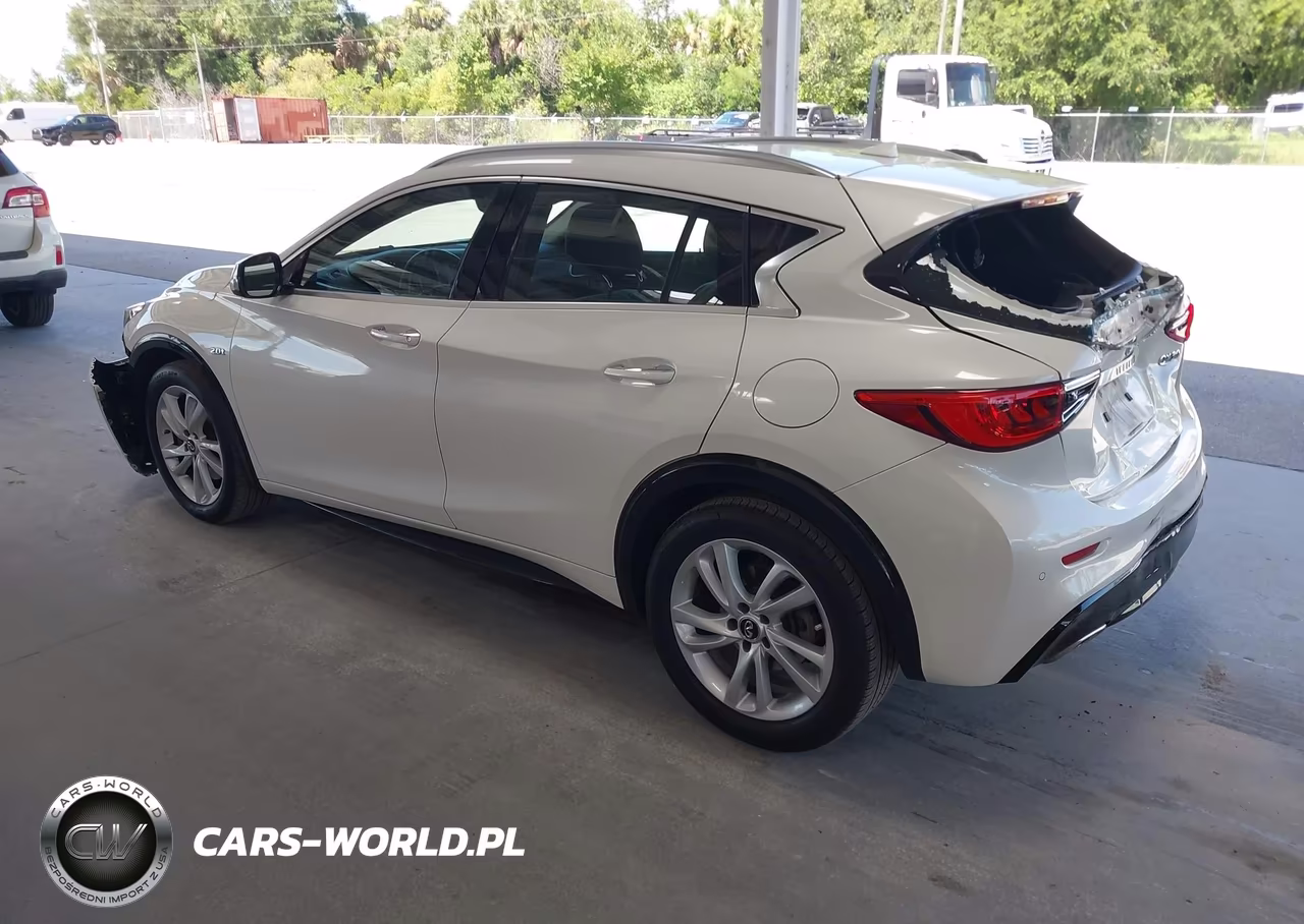 2017 Infiniti Qx30 Premium VIN:SJKCH5CP3HA037462 - 3