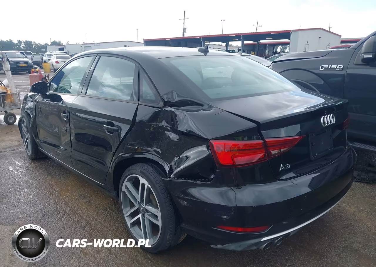 2018 Audi A3 2.0T Premium-2.0T Tech Premium VIN:WAUAUGFF5J1010755 - 3