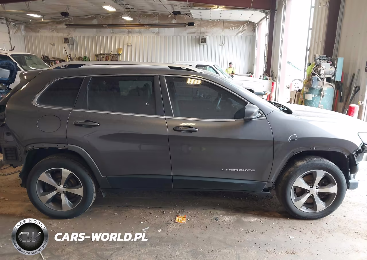 2020 Jeep Cherokee Limited 4X4 VIN:1C4PJMDN3LD549052 - 13