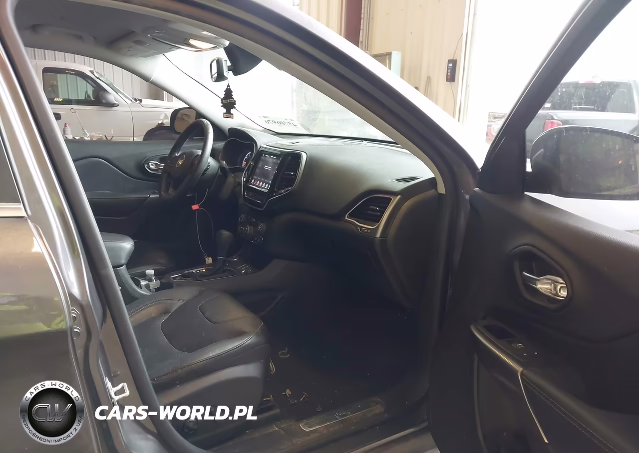 2020 Jeep Cherokee Limited 4X4 VIN:1C4PJMDN3LD549052 - 5