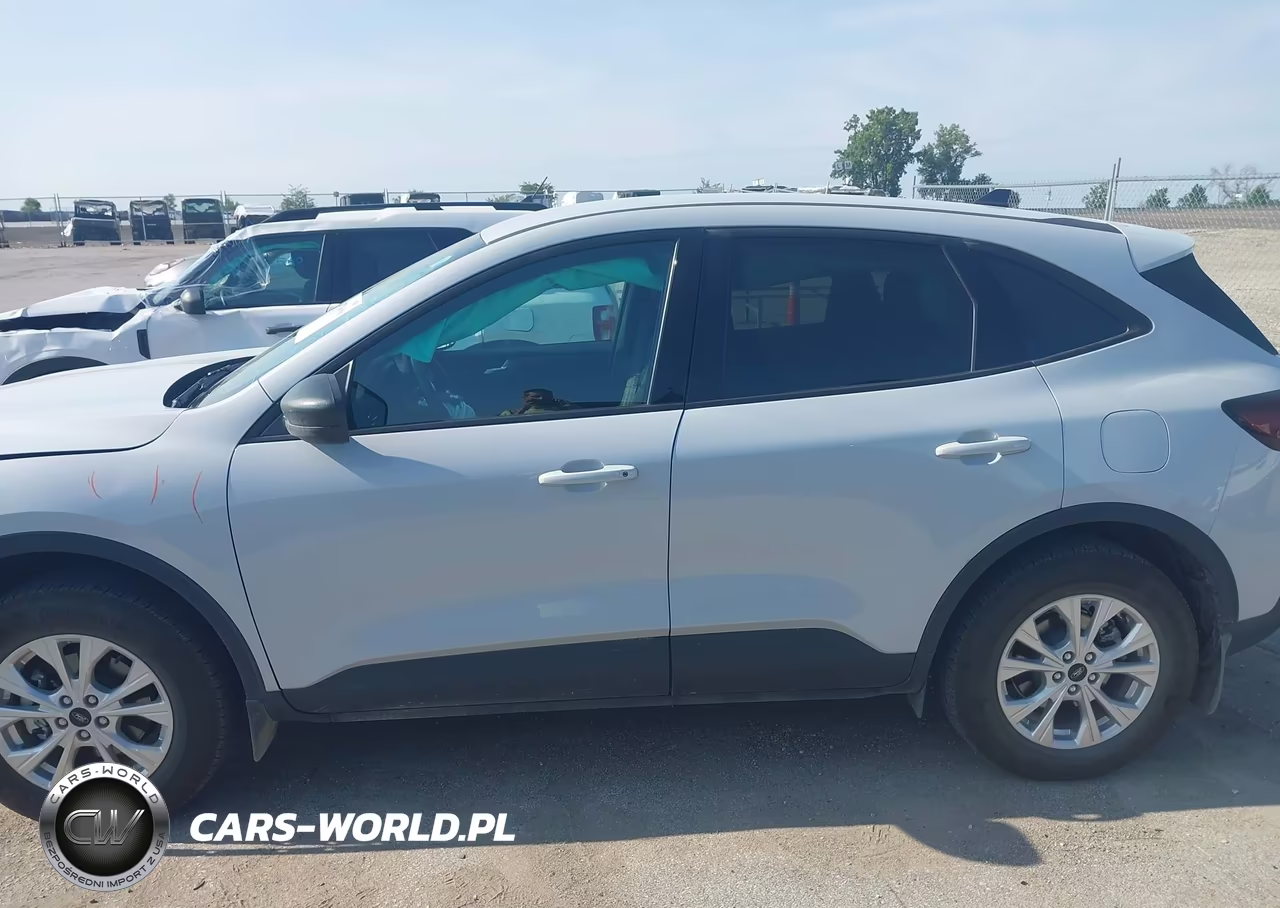 2025 Ford Escape Active VIN:1FMCU9GN7SUA05369 - 14