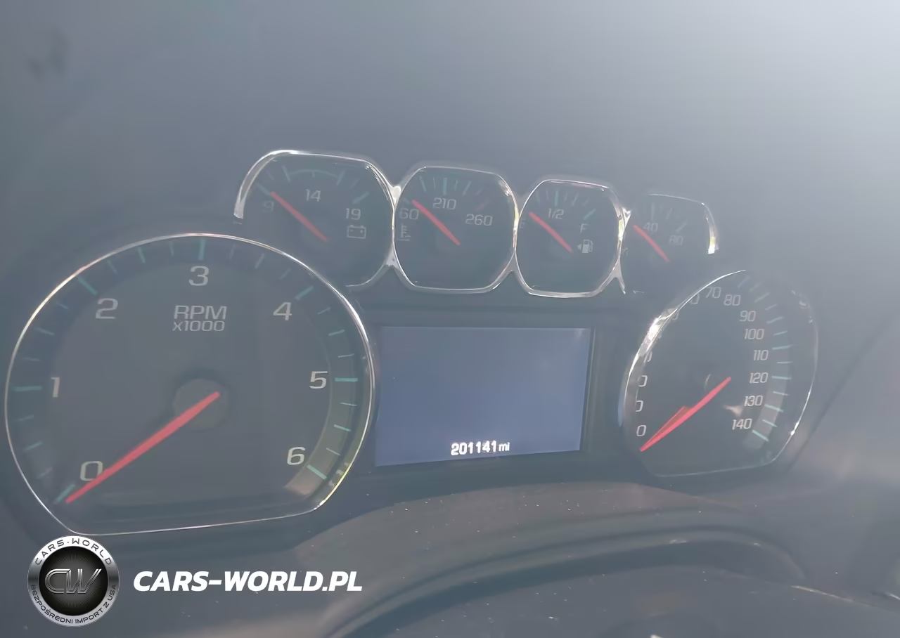 2018 Chevrolet Suburban Lt VIN:1GNSKHKC9JR232559 - 7