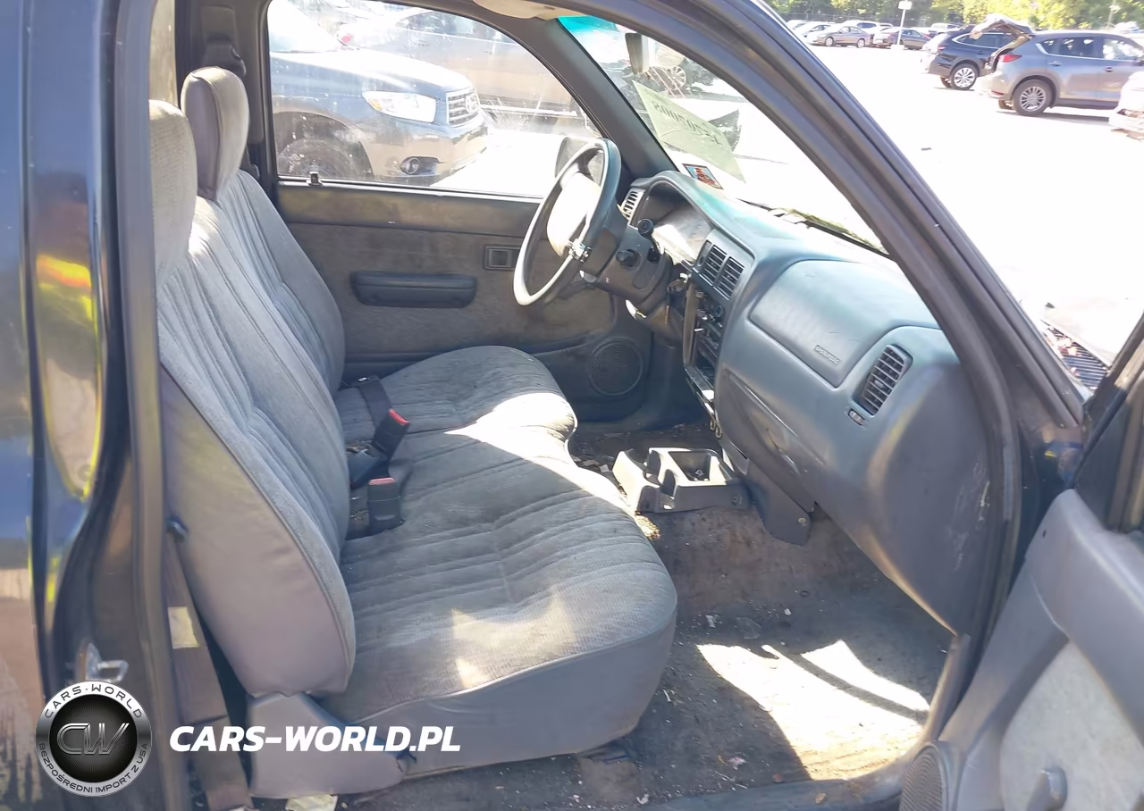 1998 Toyota Tacoma VIN:4TANL42N9WZ136480 - 5