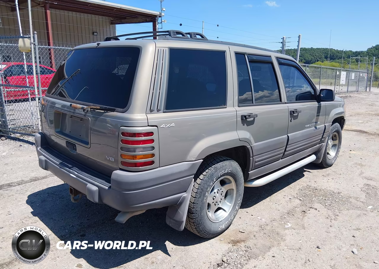 1996 Jeep Grand Cherokee Laredo VIN:1J4GZ58Y9TC326081 - 4