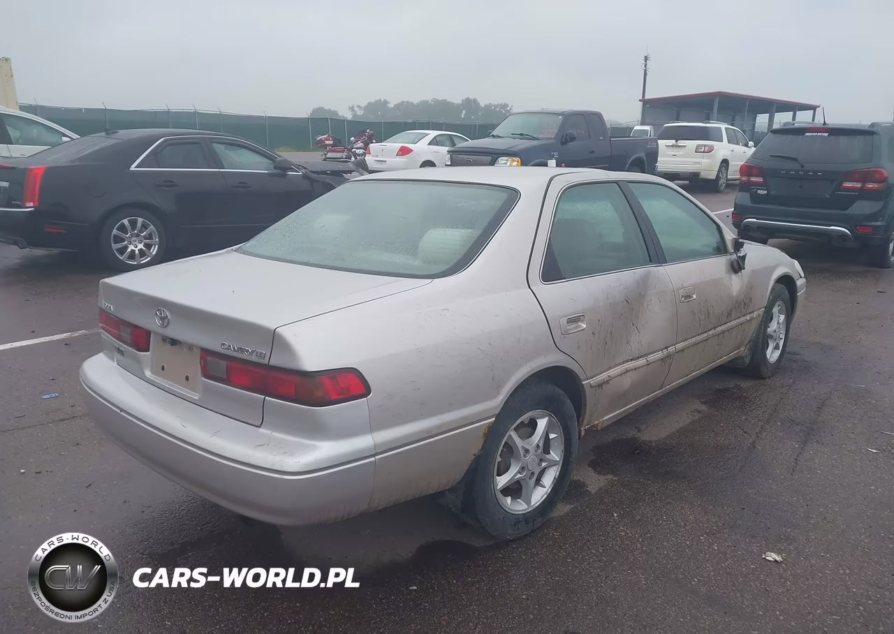 1999 Toyota Camry Le VIN:4T1BG22K0XU584056 - 4
