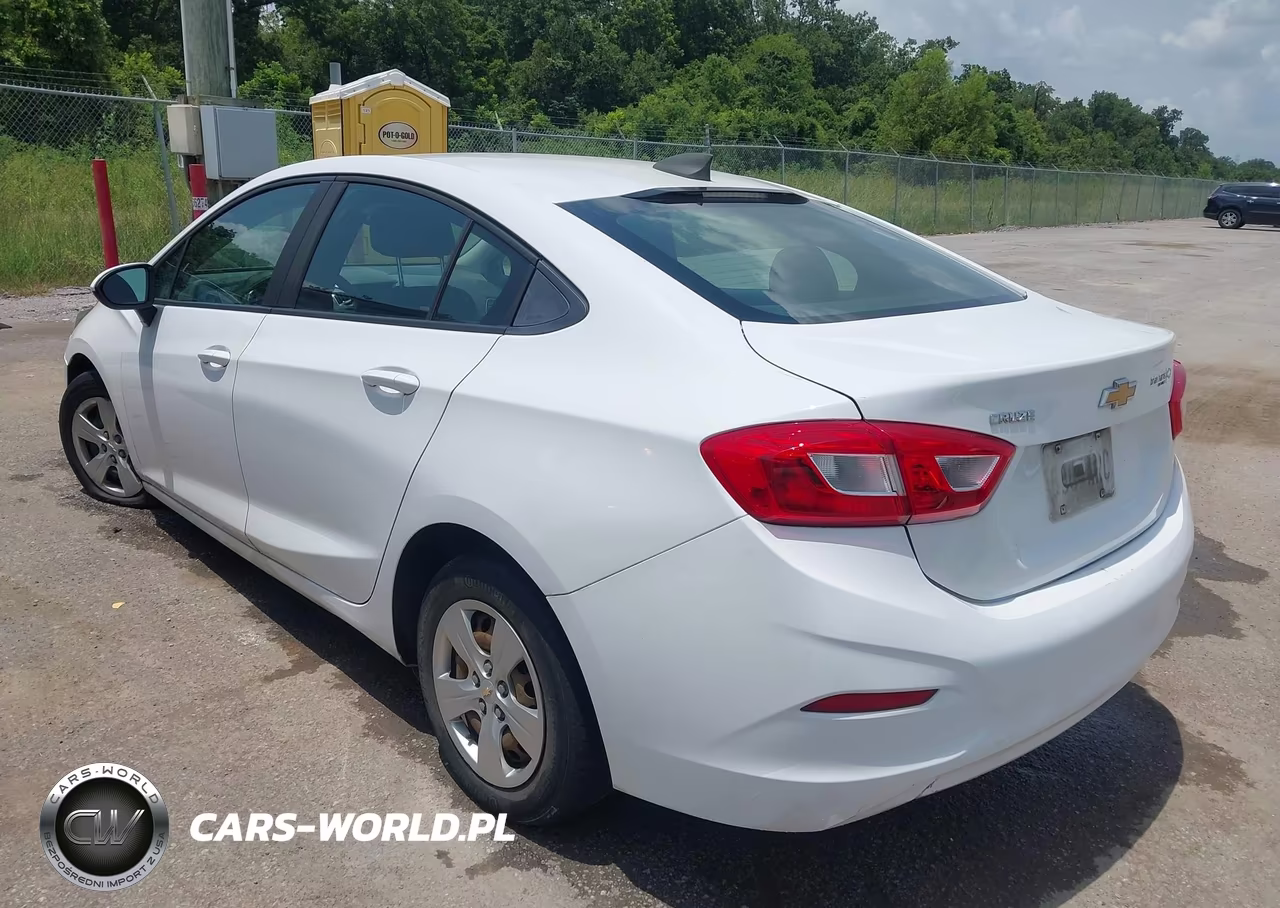 2017 Chevrolet Cruze Ls Auto VIN:3G1BC5SM5HS529681 - 3
