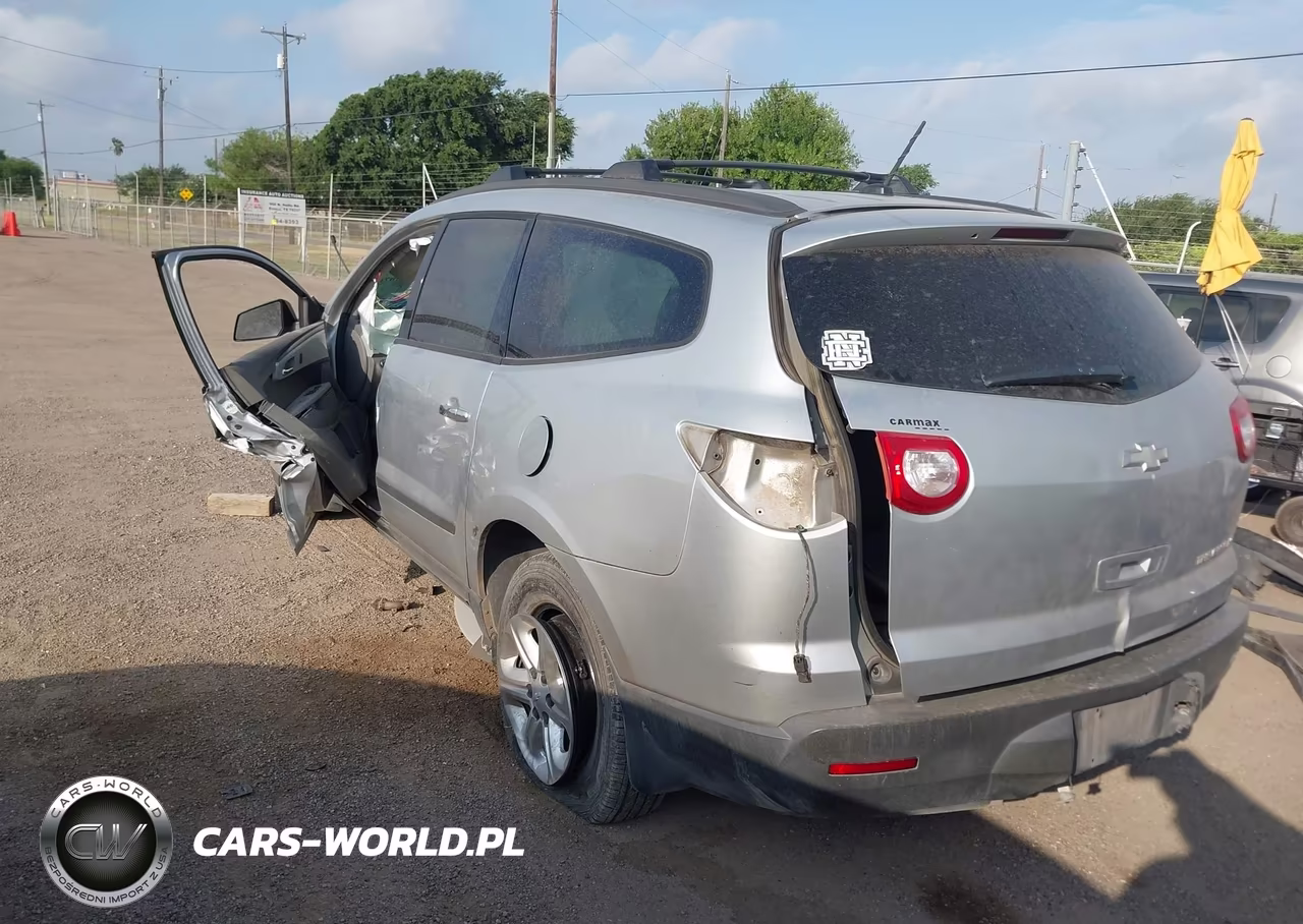 2011 Chevrolet Traverse Ls VIN:1GNKRFED6BJ410836 - 3