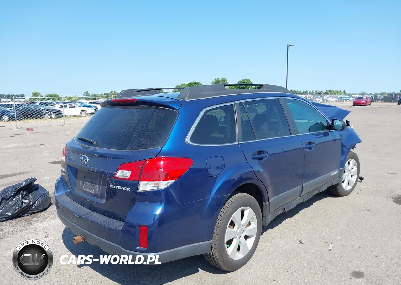 2010 Subaru Outback 2.5I Premium VIN:4S4BRCGC3A3312860 - 4
