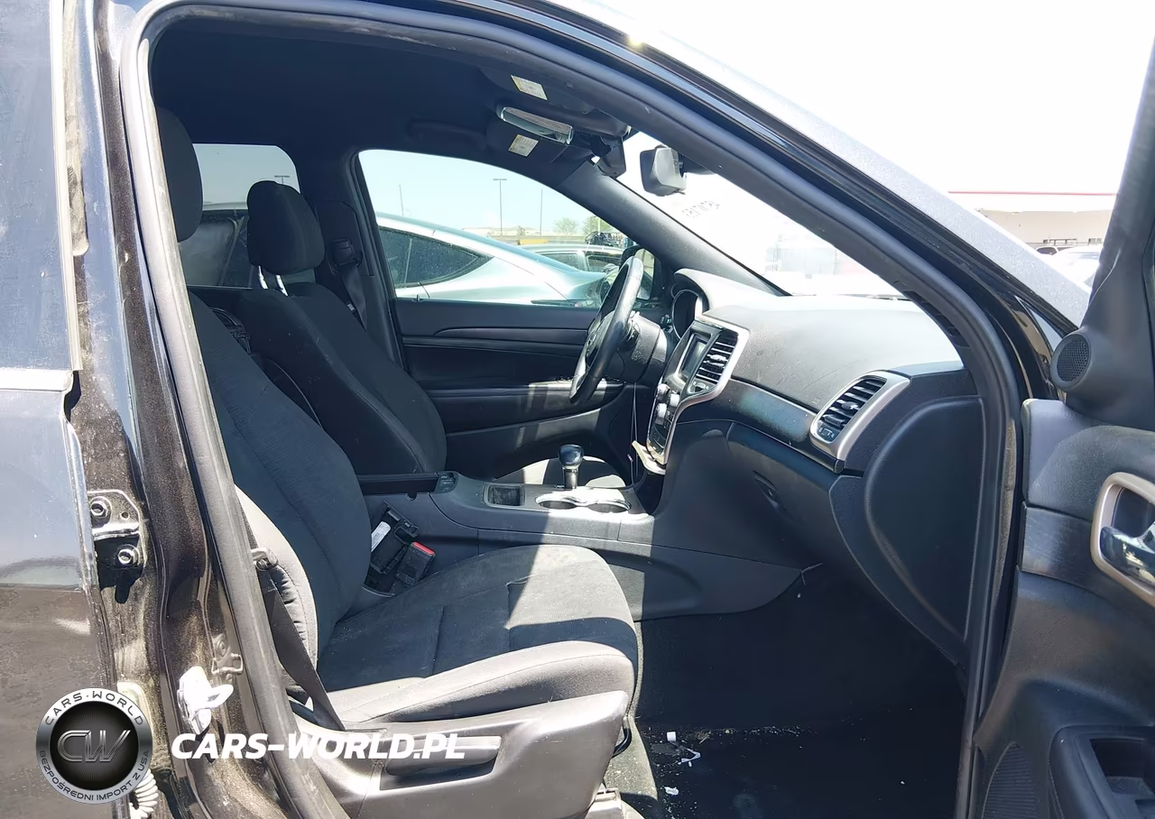 2014 Jeep Grand Cherokee Laredo VIN:1C4RJEAG7EC317048 - 5