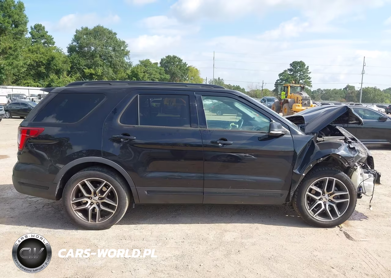 2019 Ford Explorer Sport VIN:1FM5K8GT8KGA18346 - 14
