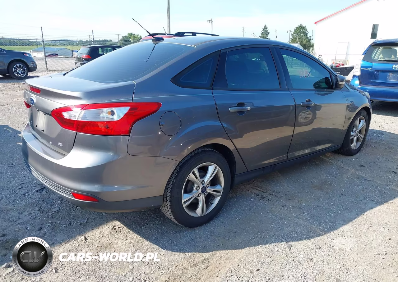 2013 Ford Focus Se VIN:1FADP3F21DL348732 - 4