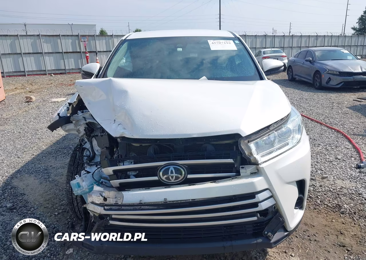 2019 Toyota Highlander Le VIN:5TDZZRFH4KS329590 - 6