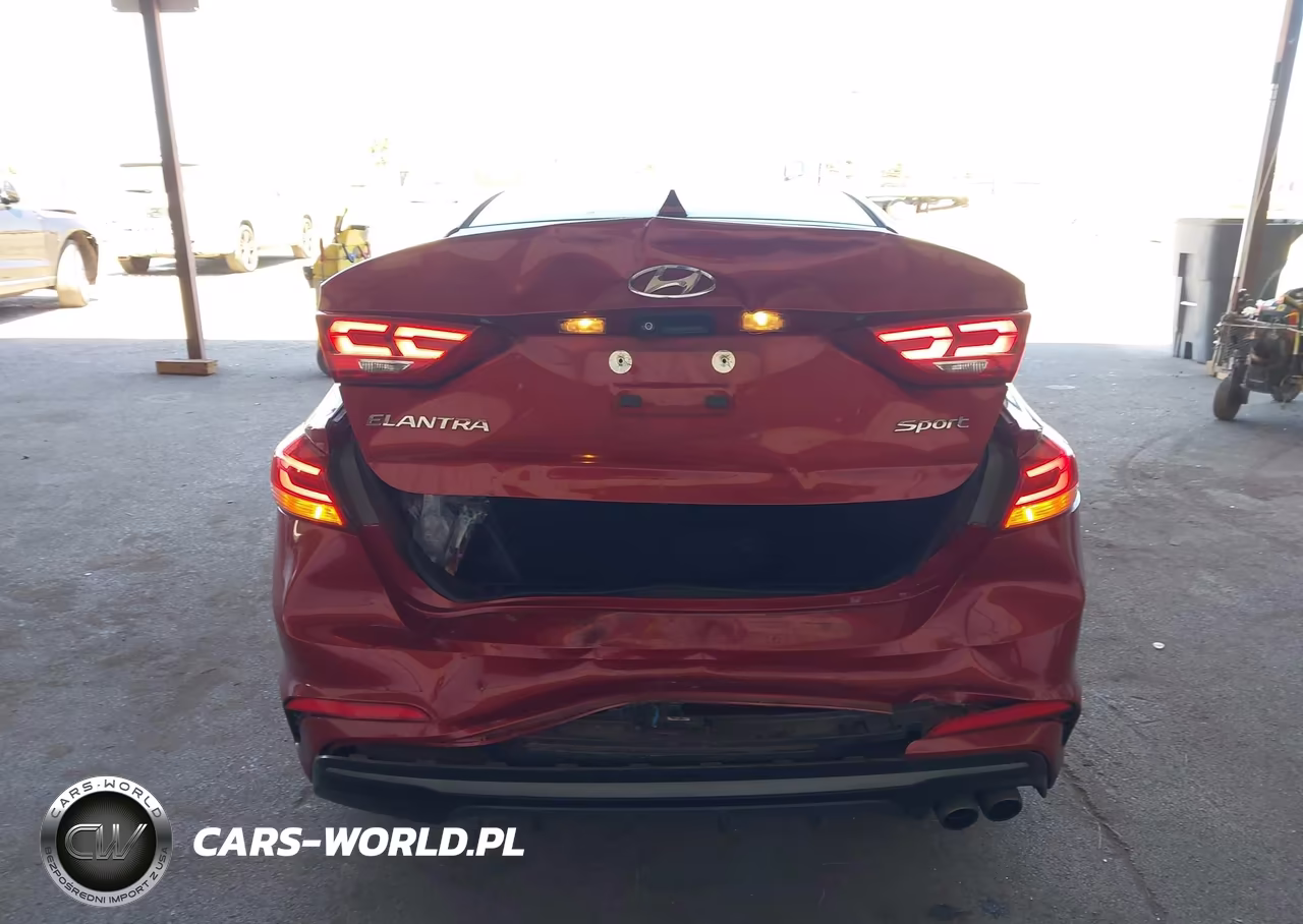 2018 Hyundai Elantra Sport VIN:KMHD04LB0JU454941 - 16