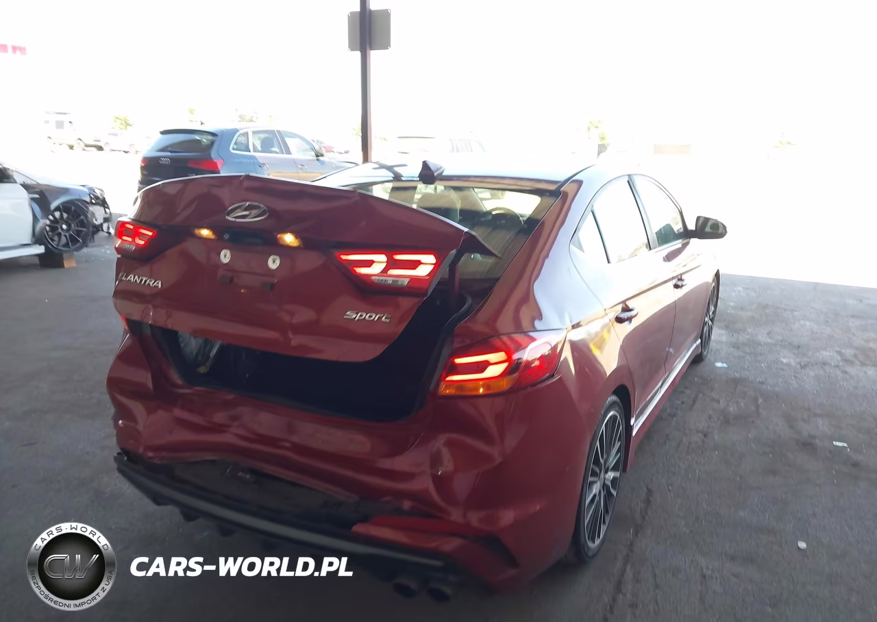 2018 Hyundai Elantra Sport VIN:KMHD04LB0JU454941 - 4