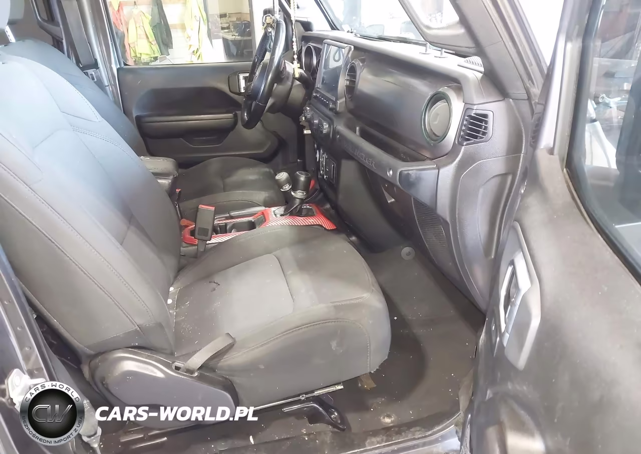 2019 Jeep Wrangler Unlimited Sport S 4X4 VIN:1C4HJXDN5KW636167 - 5