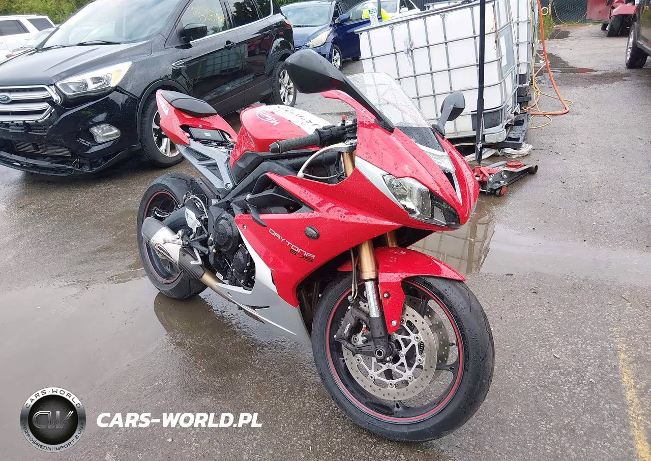 2016 Triumph Motorcycle Daytona 675 – zdjęcie 1 z 16