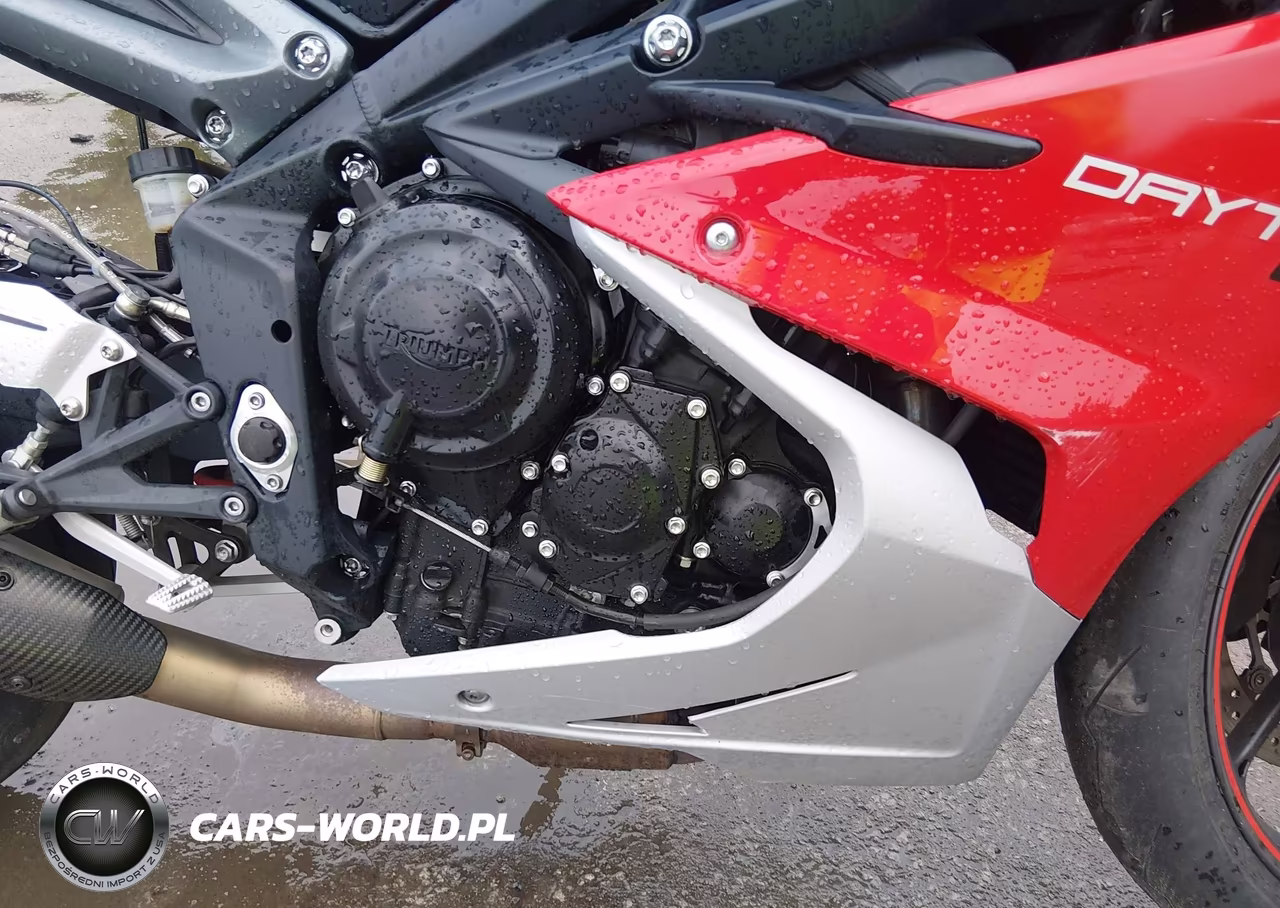 2016 Triumph Motorcycle Daytona 675 VIN:SMTA01YK8GJ733225 - 8