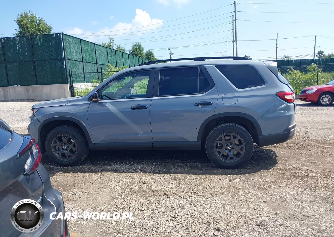 2025 Honda Pilot Trailsport VIN:5FNYG1H6XSB042211 - 14