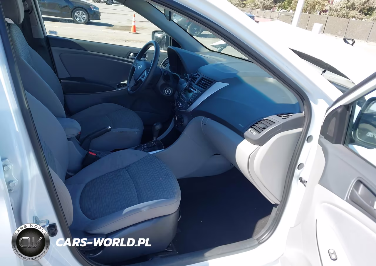 2017 Hyundai Accent Value Edition VIN:KMHCT4AE2HU348033 - 5