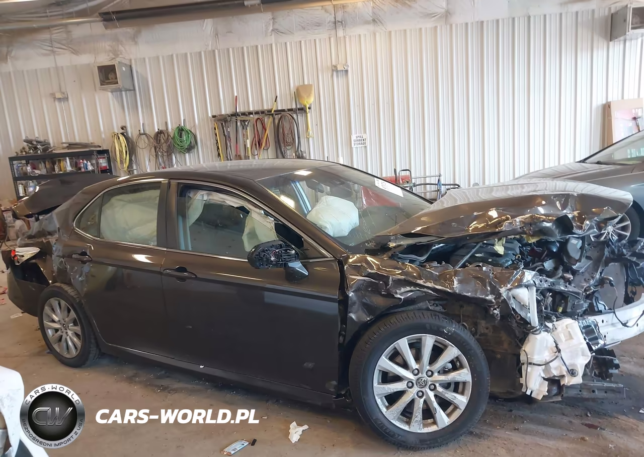 2018 Toyota Camry Le VIN:JTNB11HK7J3022431 - 13