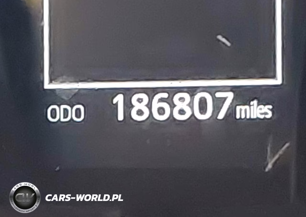 2018 Toyota Camry Le VIN:JTNB11HK7J3022431 - 15