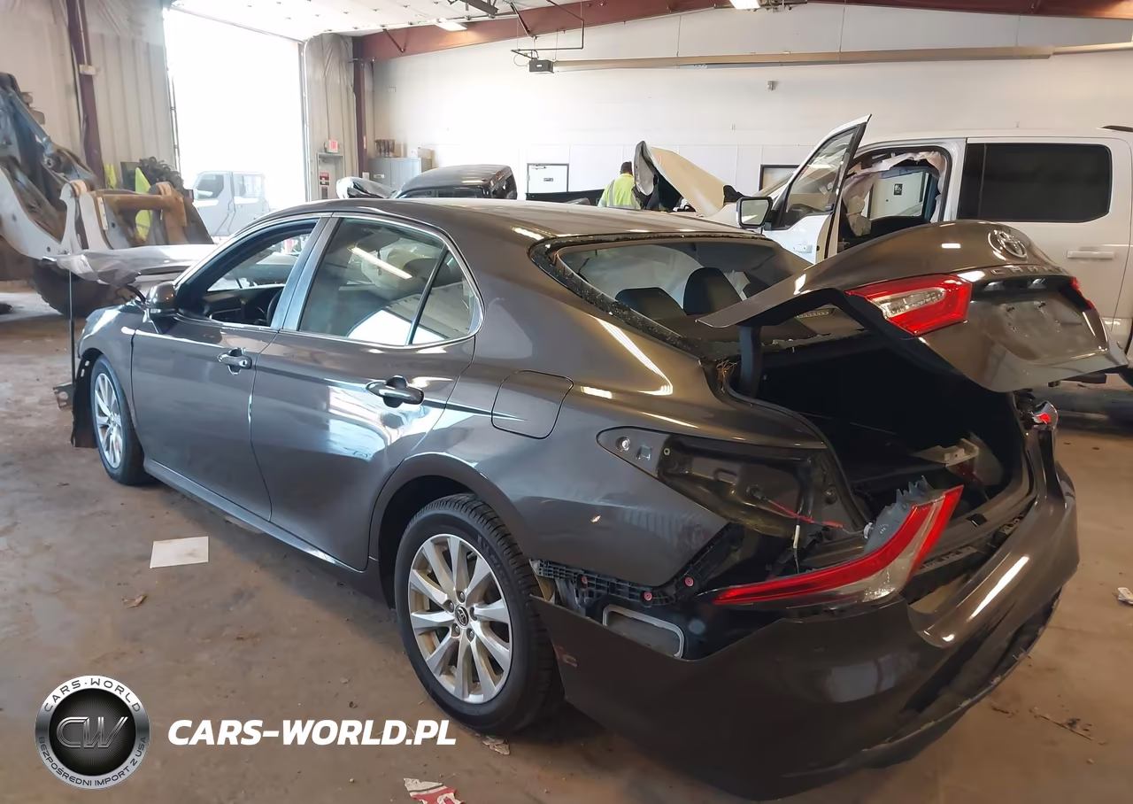 2018 Toyota Camry Le VIN:JTNB11HK7J3022431 - 3