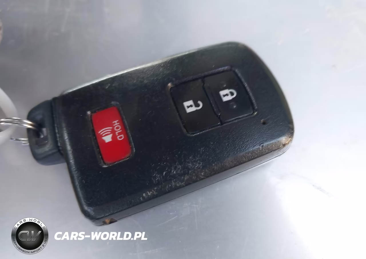 2013 Toyota Prius C Three VIN:JTDKDTB36D1542001 - 11