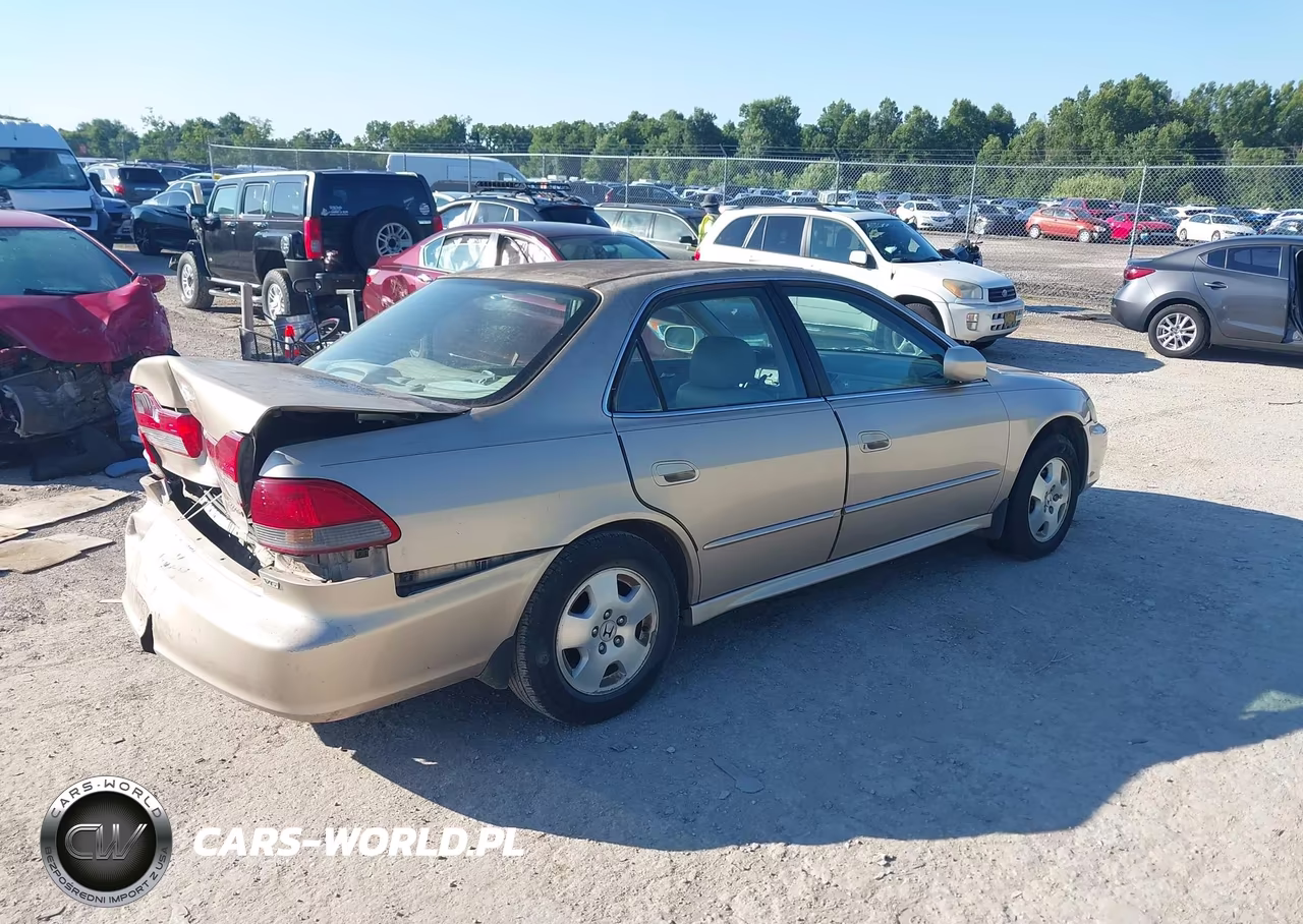 2001 Honda Accord 3.0 Ex VIN:1HGCG16511A008882 - 4