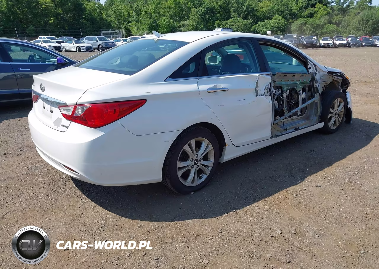 2011 Hyundai Sonata Limited VIN:5NPEC4AC5BH000546 - 4