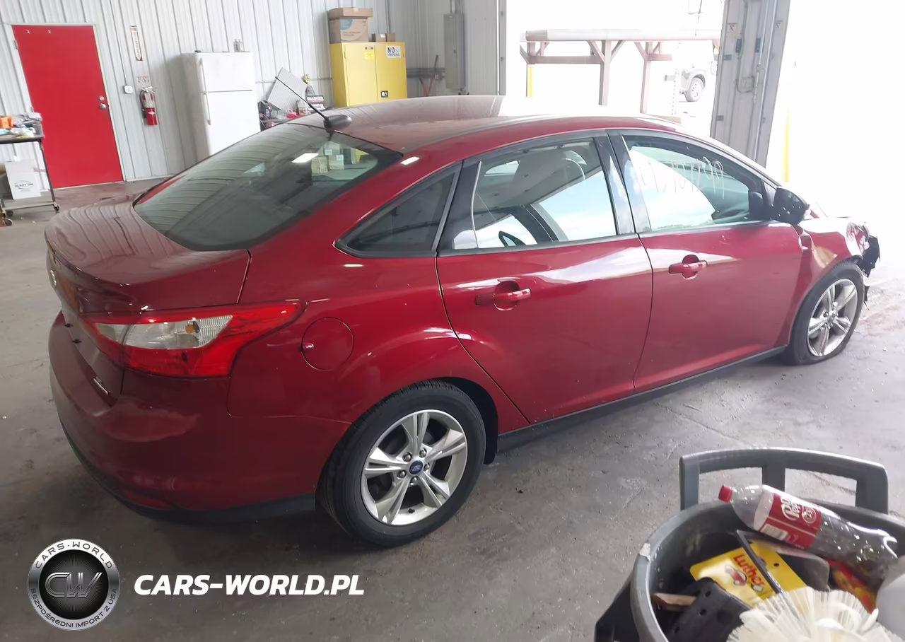2013 Ford Focus Se VIN:1FADP3F25DL284338 - 4