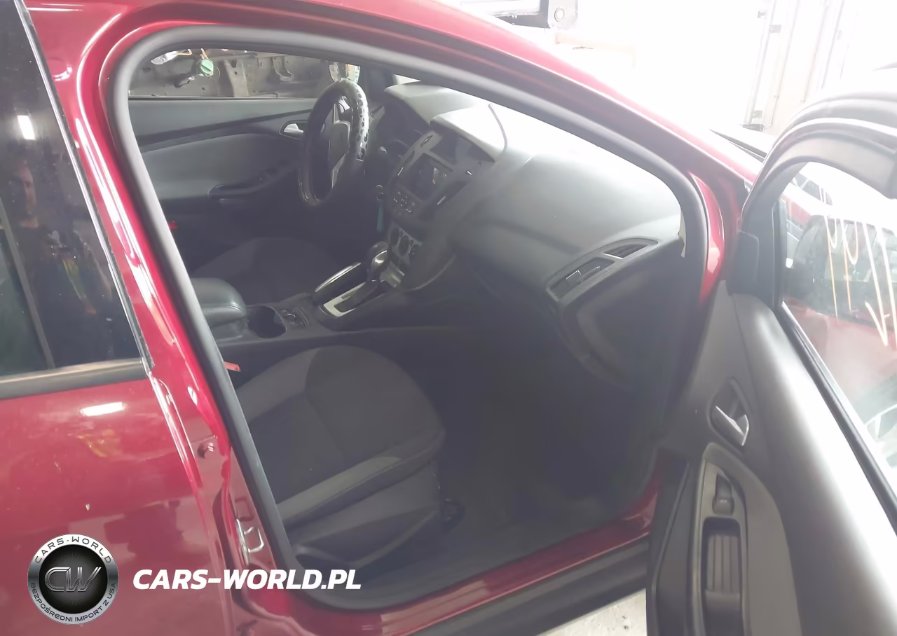 2013 Ford Focus Se VIN:1FADP3F25DL284338 - 5