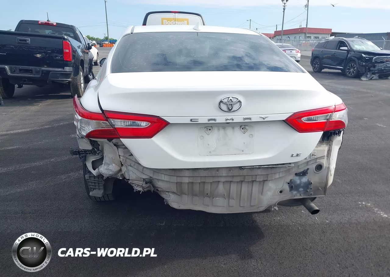2020 Toyota Camry Le VIN:4T1C11AK3LU889384 - 6