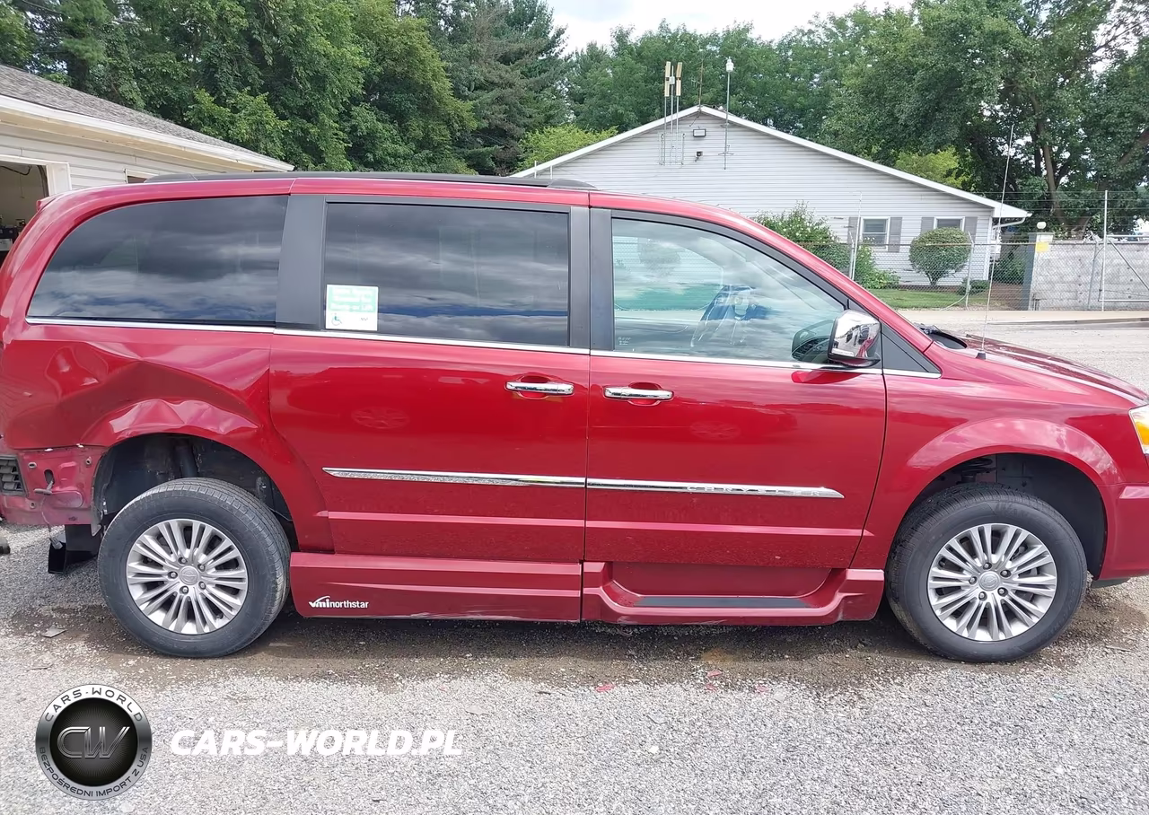 2015 Chrysler Town & Country Touring-L VIN:2C4RC1CG5FR721149 - 14