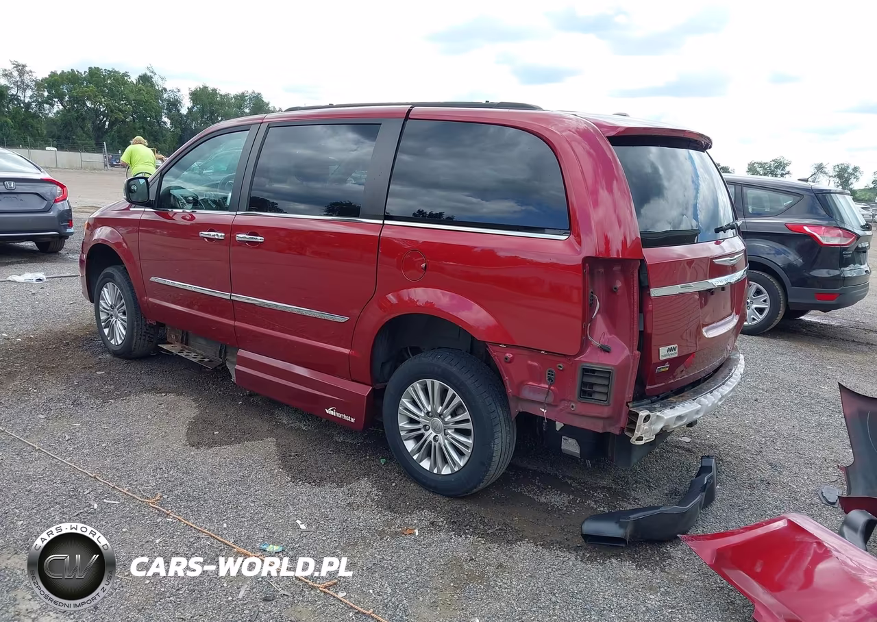 2015 Chrysler Town & Country Touring-L VIN:2C4RC1CG5FR721149 - 3