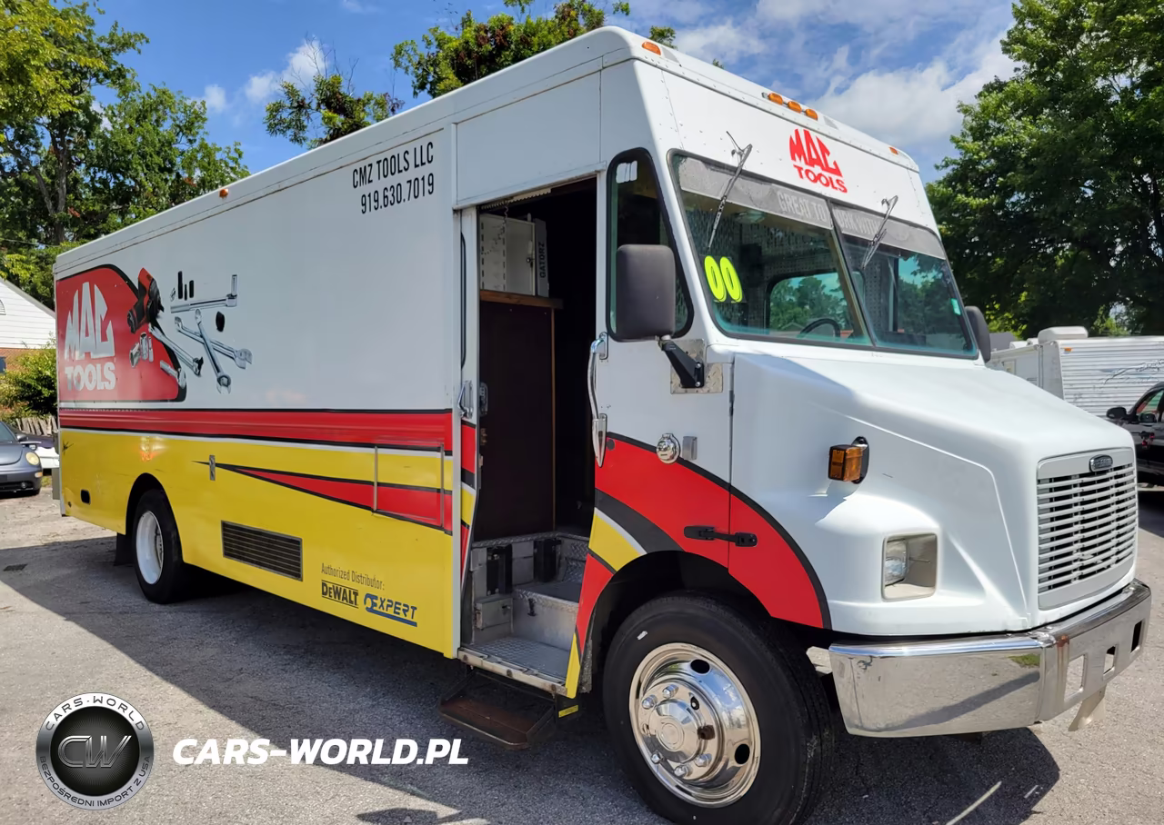 2000 Freightliner Chassis M Line Walk-In Van