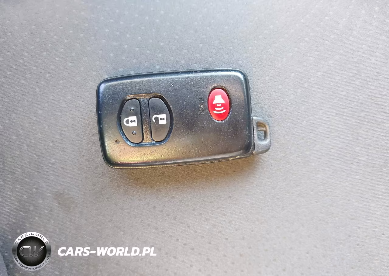 2012 Toyota Prius Three VIN:JTDKN3DU8C5508197 - 11