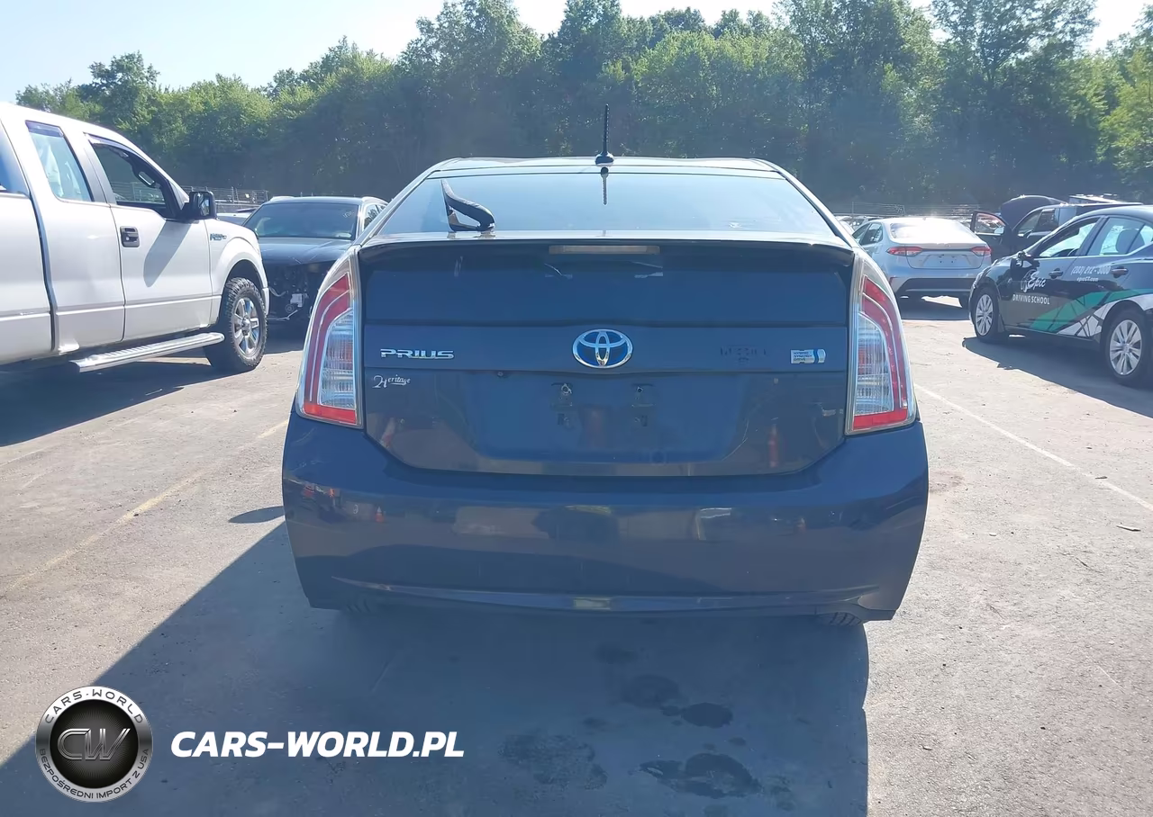 2012 Toyota Prius Three VIN:JTDKN3DU8C5508197 - 16