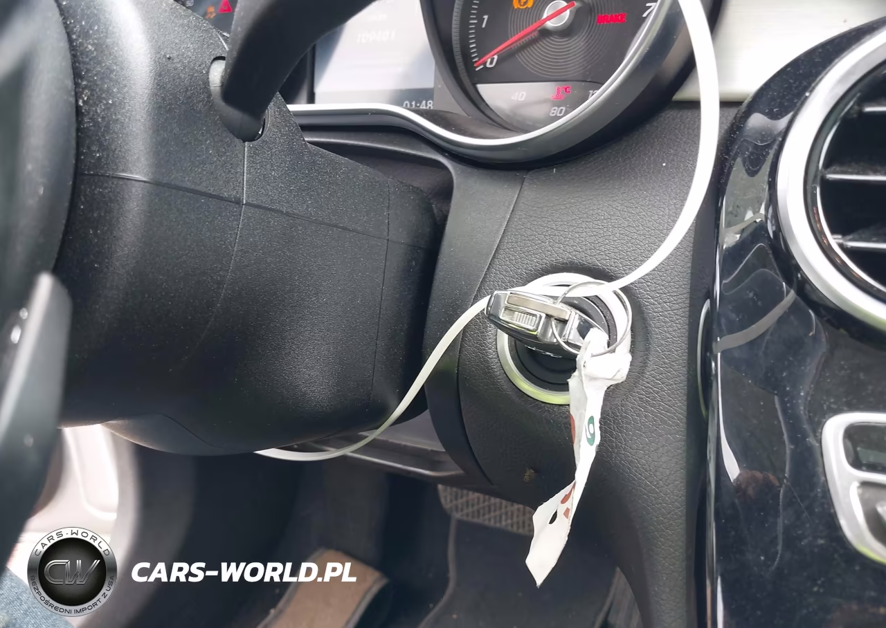 2016 Mercedes-Benz C 300 4Matic VIN:55SWF4KB5GU147584 - 11