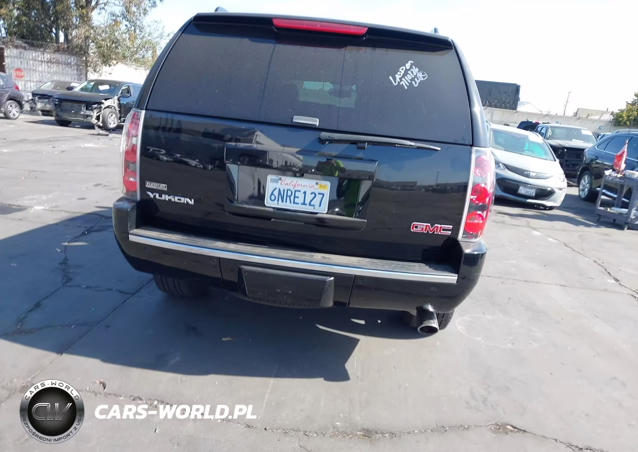 2010 GMC Yukon Denali VIN:1GKUKEEF8AR275686 - 16