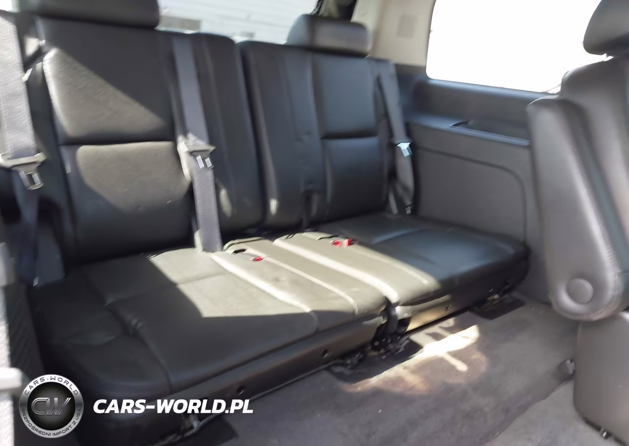 2010 GMC Yukon Denali VIN:1GKUKEEF8AR275686 - 17