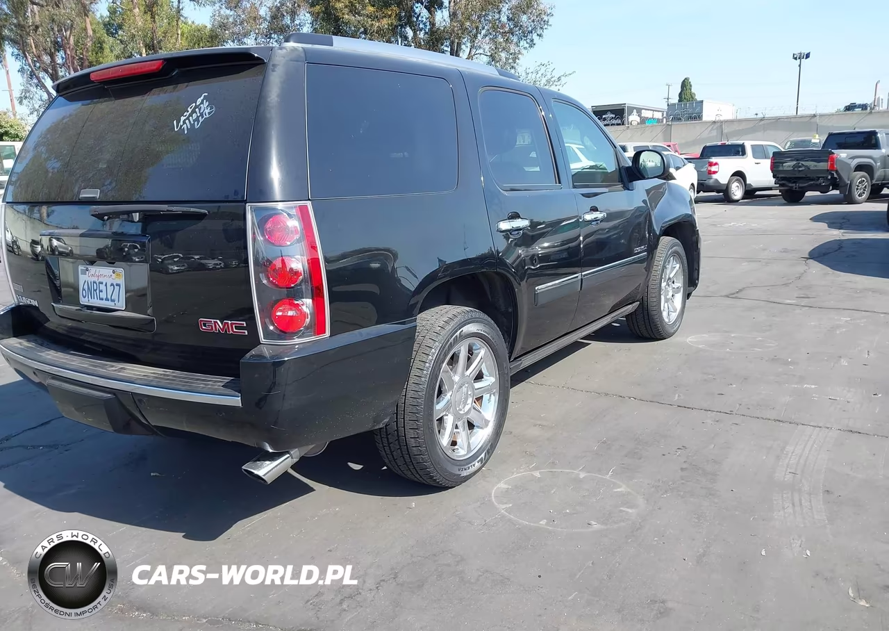 2010 GMC Yukon Denali VIN:1GKUKEEF8AR275686 - 4