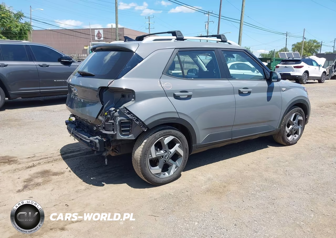 2022 Hyundai Venue Sel VIN:KMHRC8A39NU183061 - 4