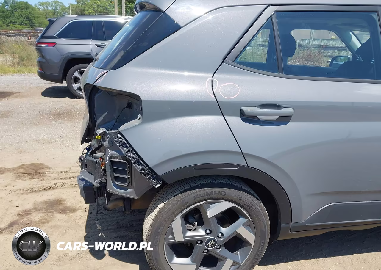 2022 Hyundai Venue Sel VIN:KMHRC8A39NU183061 - 6