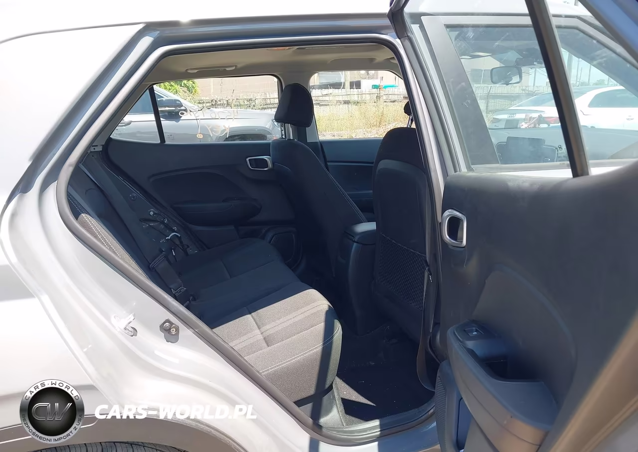 2022 Hyundai Venue Sel VIN:KMHRC8A39NU183061 - 8