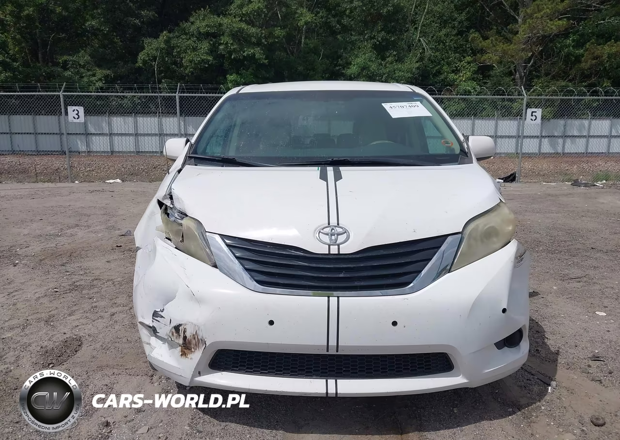 2013 Toyota Sienna Le V6 8 Passenger VIN:5TDKK3DC1DS300397 - 12