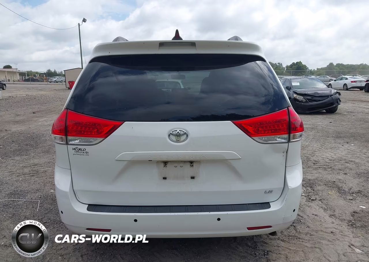 2013 Toyota Sienna Le V6 8 Passenger VIN:5TDKK3DC1DS300397 - 16