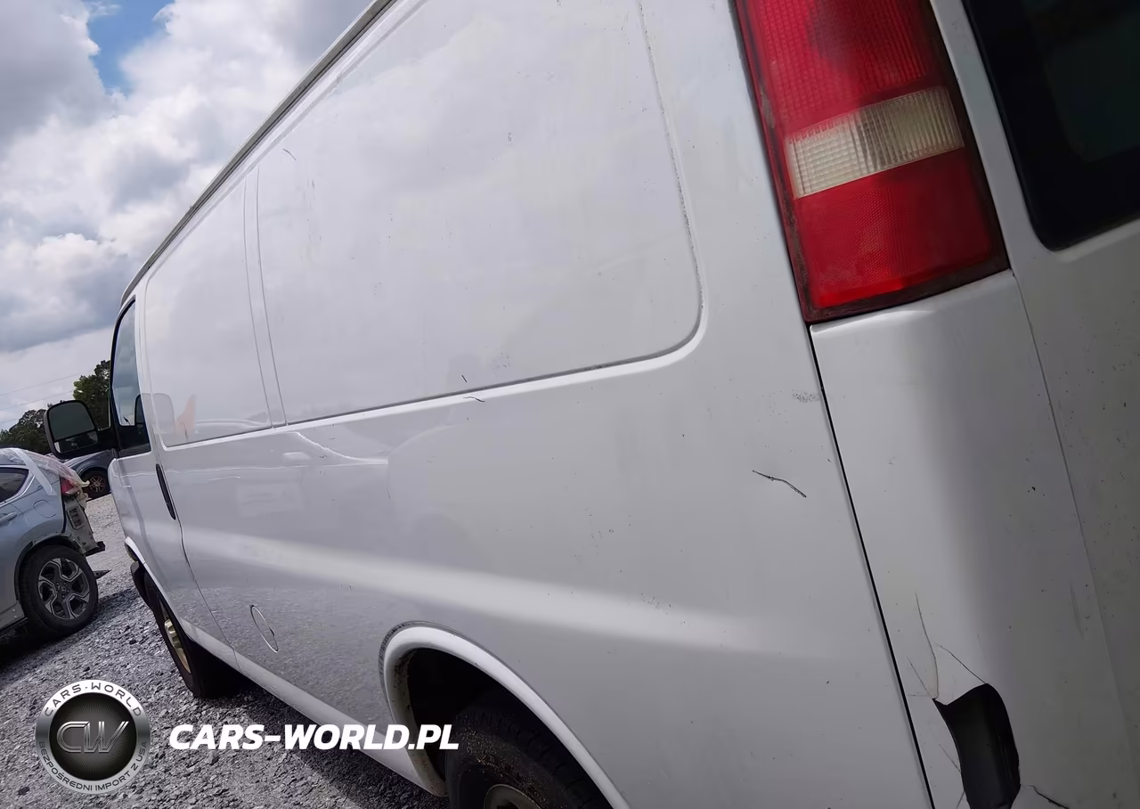 2016 Chevrolet Express 2500 Work Van VIN:1GCWGAFF1G1189835 - 14